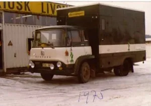 Morris Oxford med hästsläp från 1975